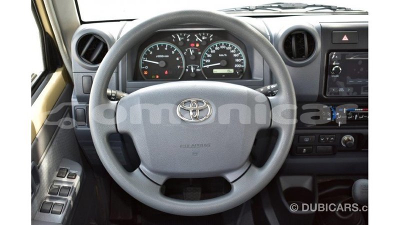 Big with watermark toyota land cruiser dhufar import dubai 2326