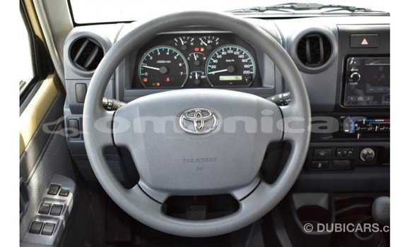 Buy Import Toyota Land Cruiser Beige Car in Import - Dubai in Dhufar Buy Import Toyota Land Cruiser Beige Car in Import - Dubai in Dhufar