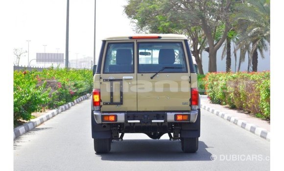 Buy Import Toyota Land Cruiser Beige Car in Import - Dubai in Dhufar Buy Import Toyota Land Cruiser Beige Car in Import - Dubai in Dhufar