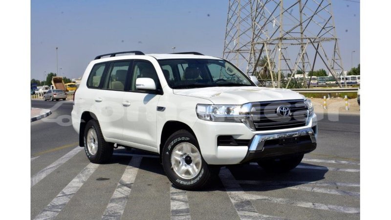 Big with watermark toyota land cruiser dhufar import dubai 2327
