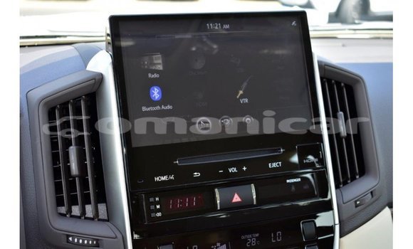 Buy Import Toyota Land Cruiser White Car in Import - Dubai in Dhufar Buy Import Toyota Land Cruiser White Car in Import - Dubai in Dhufar