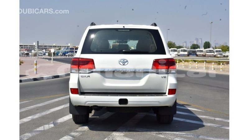 Big with watermark toyota land cruiser dhufar import dubai 2327