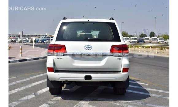 Buy Import Toyota Land Cruiser White Car in Import - Dubai in Dhufar Buy Import Toyota Land Cruiser White Car in Import - Dubai in Dhufar
