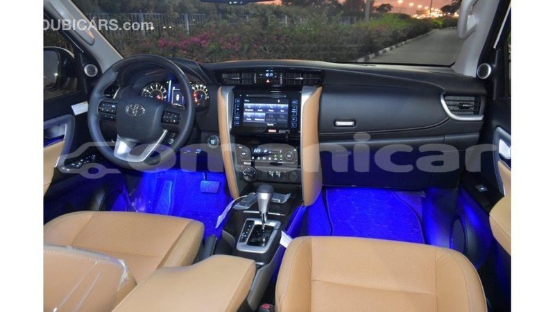 Big with watermark toyota fortuner dhufar import dubai 2328