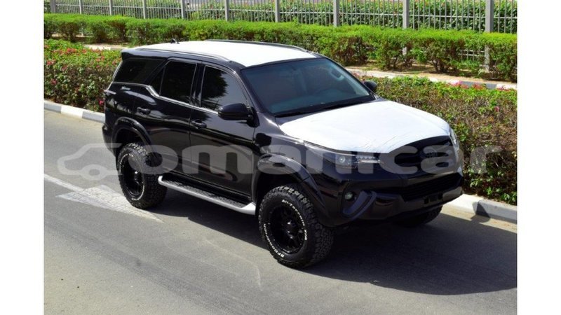 Big with watermark toyota fortuner dhufar import dubai 2330