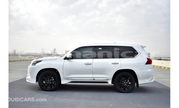 Buy Import Lexus LX White Car in Import - Dubai in Dhufar Buy Import Lexus LX White Car in Import - Dubai in Dhufar