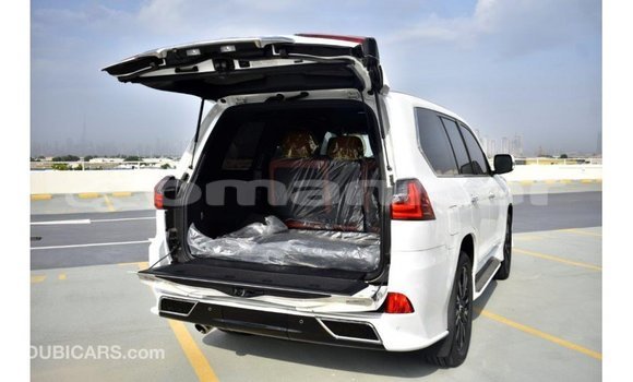 Buy Import Lexus LX White Car in Import - Dubai in Dhufar Buy Import Lexus LX White Car in Import - Dubai in Dhufar