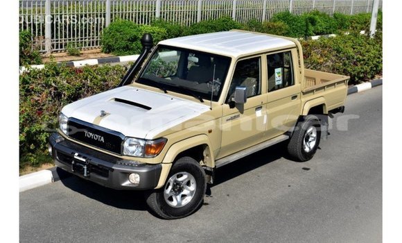 Buy Import Toyota Land Cruiser Beige Car in Import - Dubai in Dhufar Buy Import Toyota Land Cruiser Beige Car in Import - Dubai in Dhufar