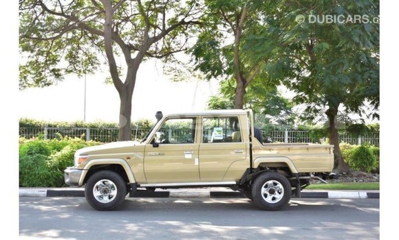 Buy Import Toyota Land Cruiser Beige Car in Import - Dubai in Dhufar Buy Import Toyota Land Cruiser Beige Car in Import - Dubai in Dhufar