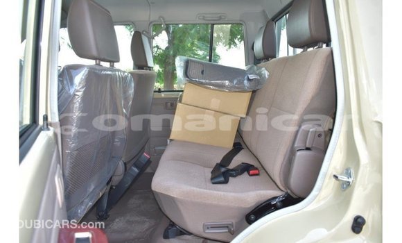 Buy Import Toyota Land Cruiser Beige Car in Import - Dubai in Dhufar Buy Import Toyota Land Cruiser Beige Car in Import - Dubai in Dhufar