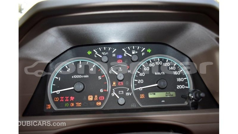 Big with watermark toyota land cruiser dhufar import dubai 2332