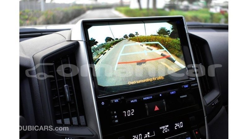 Big with watermark toyota land cruiser dhufar import dubai 2339