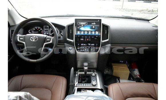 Buy Import Toyota Land Cruiser Other Car in Import - Dubai in Dhufar Buy Import Toyota Land Cruiser Other Car in Import - Dubai in Dhufar