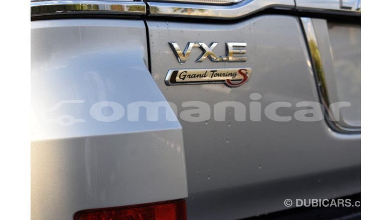 Big with watermark toyota land cruiser dhufar import dubai 2342