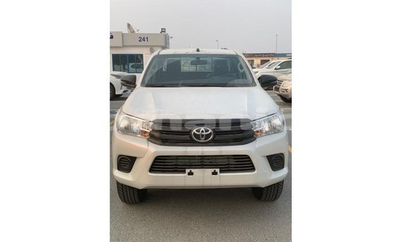 Buy Import Toyota Hilux White Car in Import - Dubai in Dhufar Buy Import Toyota Hilux White Car in Import - Dubai in Dhufar