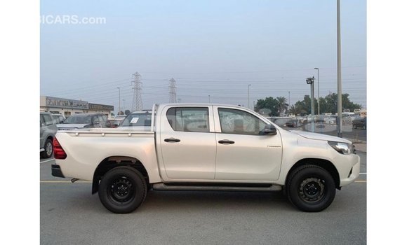 Buy Import Toyota Hilux White Car in Import - Dubai in Dhufar Buy Import Toyota Hilux White Car in Import - Dubai in Dhufar