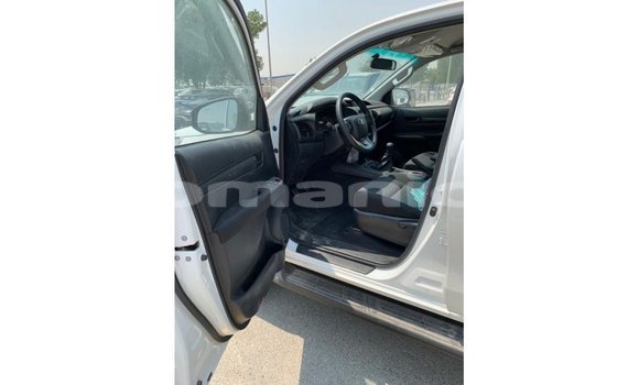 Buy Import Toyota Hilux White Car in Import - Dubai in Dhufar Buy Import Toyota Hilux White Car in Import - Dubai in Dhufar