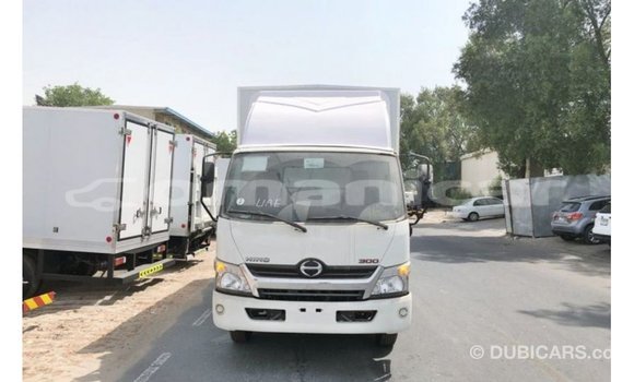 Buy Import Hino 300 Series White Truck in Import - Dubai in Dhufar Buy Import Hino 300 Series White Truck in Import - Dubai in Dhufar
