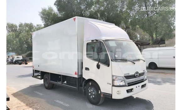 Buy Import Hino 300 Series White Truck in Import - Dubai in Dhufar Buy Import Hino 300 Series White Truck in Import - Dubai in Dhufar