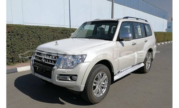Buy Import Mitsubishi Pajero White Car in Import - Dubai in Dhufar Buy Import Mitsubishi Pajero White Car in Import - Dubai in Dhufar