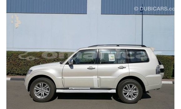 Buy Import Mitsubishi Pajero White Car in Import - Dubai in Dhufar Buy Import Mitsubishi Pajero White Car in Import - Dubai in Dhufar