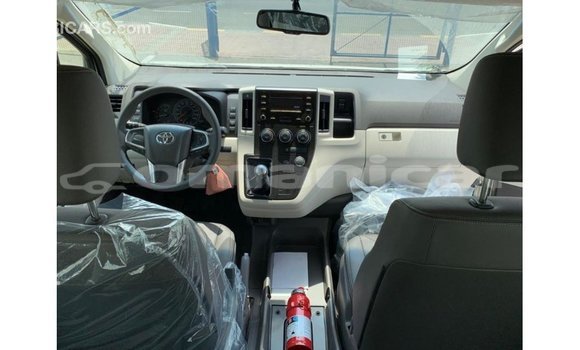 Buy Import Toyota Hiace White Car in Import - Dubai in Dhufar Buy Import Toyota Hiace White Car in Import - Dubai in Dhufar