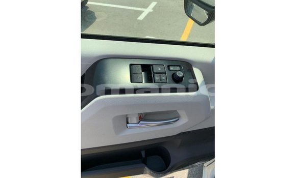 Buy Import Toyota Hiace White Car in Import - Dubai in Dhufar Buy Import Toyota Hiace White Car in Import - Dubai in Dhufar