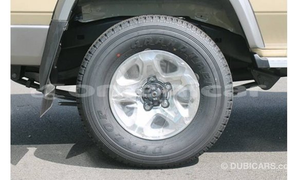 Buy Import Toyota Land Cruiser Beige Car in Import - Dubai in Dhufar Buy Import Toyota Land Cruiser Beige Car in Import - Dubai in Dhufar