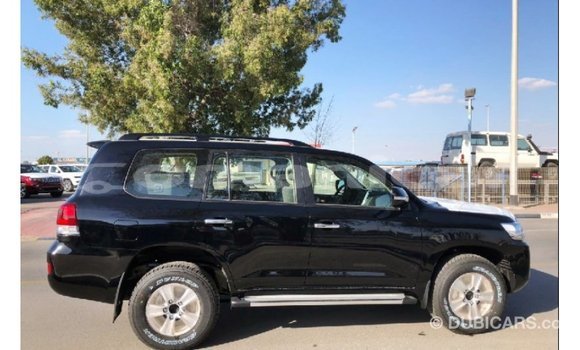 Buy Import Toyota Land Cruiser Black Car in Import - Dubai in Dhufar Buy Import Toyota Land Cruiser Black Car in Import - Dubai in Dhufar