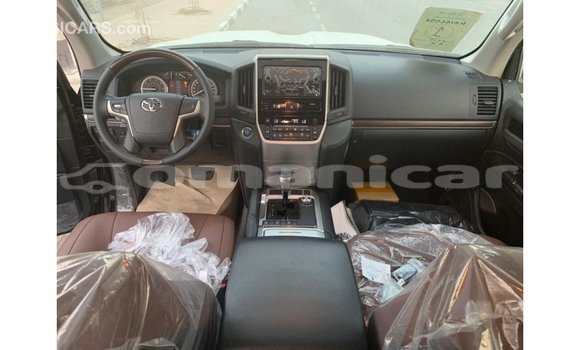 Buy Import Toyota Land Cruiser Black Car in Import - Dubai in Dhufar Buy Import Toyota Land Cruiser Black Car in Import - Dubai in Dhufar