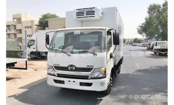 Buy Import Hino 300 Series White Truck in Import - Dubai in Dhufar Buy Import Hino 300 Series White Truck in Import - Dubai in Dhufar