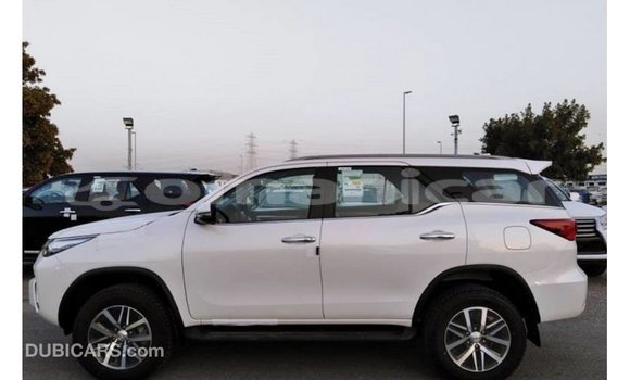 Buy Import Toyota Fortuner White Car in Import - Dubai in Dhufar Buy Import Toyota Fortuner White Car in Import - Dubai in Dhufar