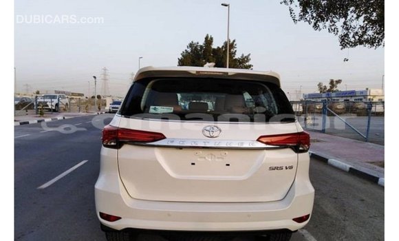 Buy Import Toyota Fortuner White Car in Import - Dubai in Dhufar Buy Import Toyota Fortuner White Car in Import - Dubai in Dhufar