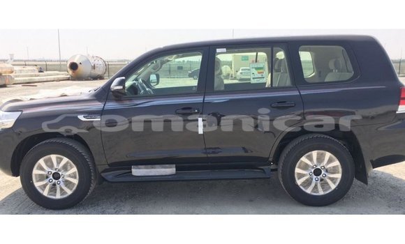 Buy Import Toyota Land Cruiser Black Car in Import - Dubai in Dhufar Buy Import Toyota Land Cruiser Black Car in Import - Dubai in Dhufar