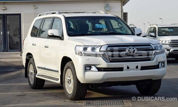 Buy Import Toyota Land Cruiser White Car in Import - Dubai in Dhufar Buy Import Toyota Land Cruiser White Car in Import - Dubai in Dhufar