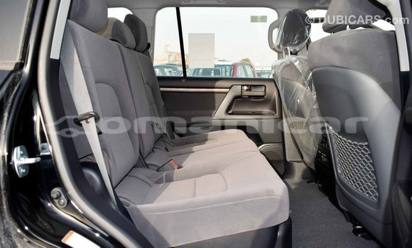 Buy Import Toyota Land Cruiser Black Car in Import - Dubai in Dhufar Buy Import Toyota Land Cruiser Black Car in Import - Dubai in Dhufar