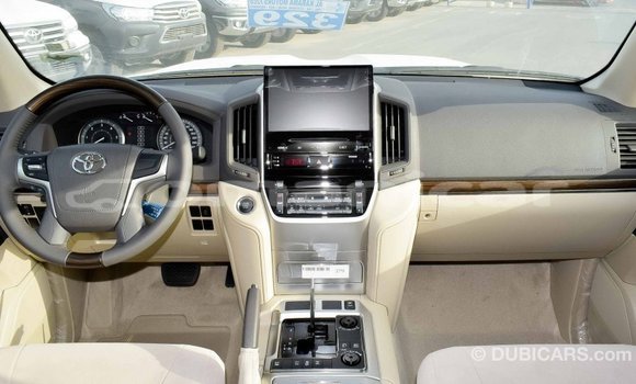 Buy Import Toyota Land Cruiser White Car in Import - Dubai in Dhufar Buy Import Toyota Land Cruiser White Car in Import - Dubai in Dhufar