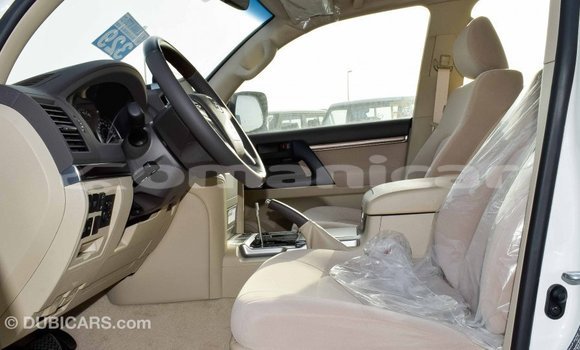 Buy Import Toyota Land Cruiser White Car in Import - Dubai in Dhufar Buy Import Toyota Land Cruiser White Car in Import - Dubai in Dhufar