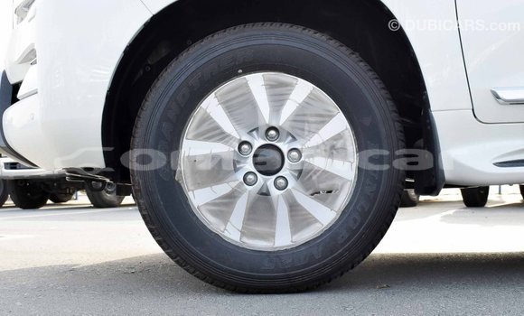 Buy Import Toyota Land Cruiser White Car in Import - Dubai in Dhufar Buy Import Toyota Land Cruiser White Car in Import - Dubai in Dhufar