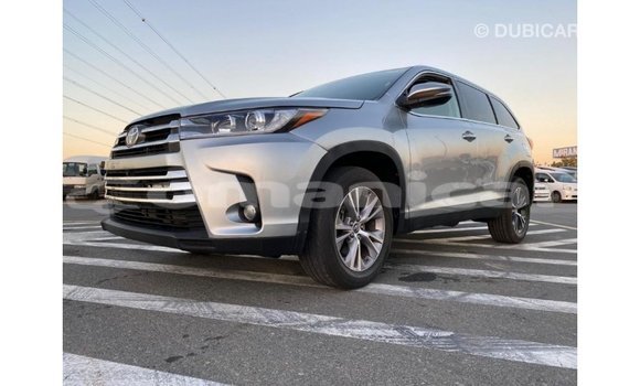 Buy Import Toyota Highlander Other Car in Import - Dubai in Dhufar Buy Import Toyota Highlander Other Car in Import - Dubai in Dhufar