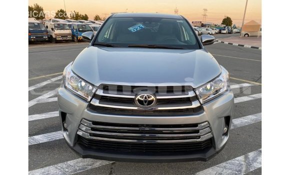 Buy Import Toyota Highlander Other Car in Import - Dubai in Dhufar Buy Import Toyota Highlander Other Car in Import - Dubai in Dhufar
