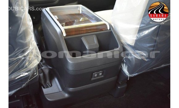 Buy Import Toyota Granvia White Car in Import - Dubai in Dhufar Buy Import Toyota Granvia White Car in Import - Dubai in Dhufar