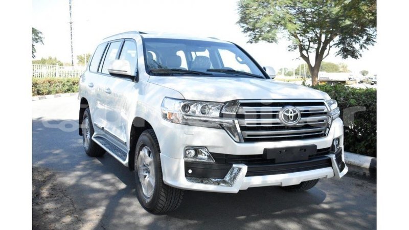 Big with watermark toyota land cruiser dhufar import dubai 2415
