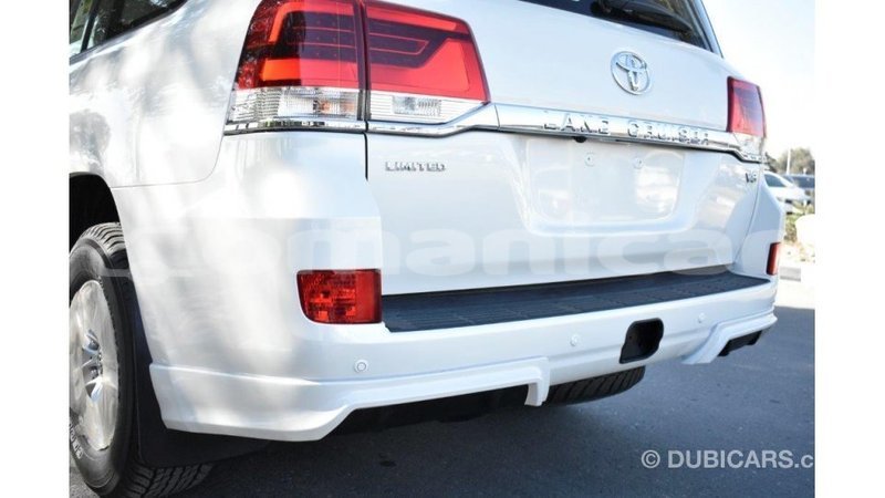 Big with watermark toyota land cruiser dhufar import dubai 2415