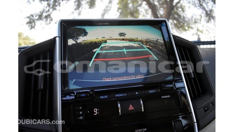 Big with watermark toyota land cruiser dhufar import dubai 2415