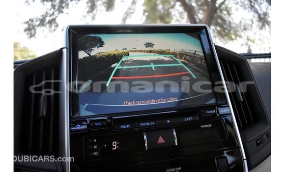 Buy Import Toyota Land Cruiser White Car in Import - Dubai in Dhufar Buy Import Toyota Land Cruiser White Car in Import - Dubai in Dhufar
