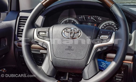 Buy Import Toyota Land Cruiser White Car in Import - Dubai in Dhufar Buy Import Toyota Land Cruiser White Car in Import - Dubai in Dhufar