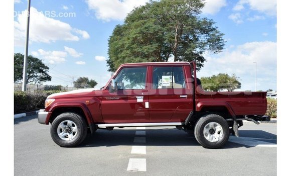 Buy Import Toyota Land Cruiser Red Car in Import - Dubai in Dhufar Buy Import Toyota Land Cruiser Red Car in Import - Dubai in Dhufar