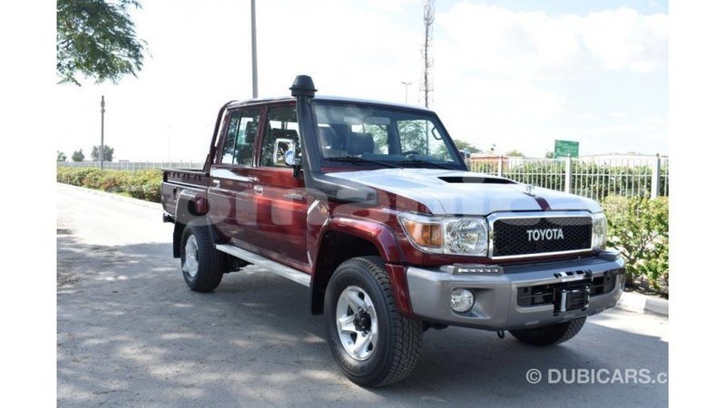 Big with watermark toyota land cruiser dhufar import dubai 2433