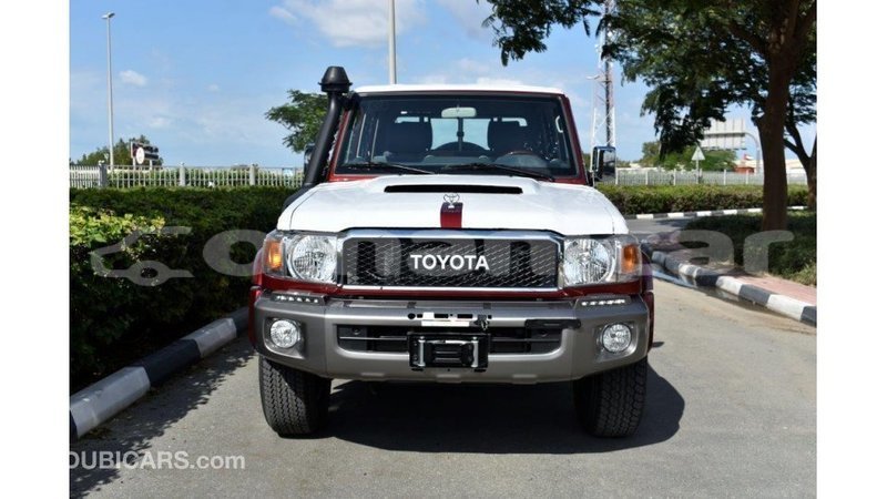 Big with watermark toyota land cruiser dhufar import dubai 2433